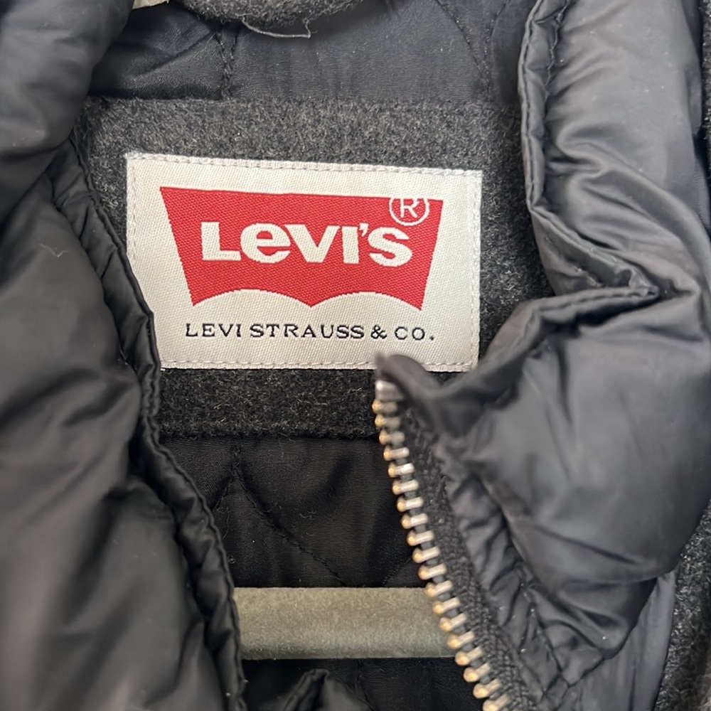 Levis Jacket - Picture 3 of 3